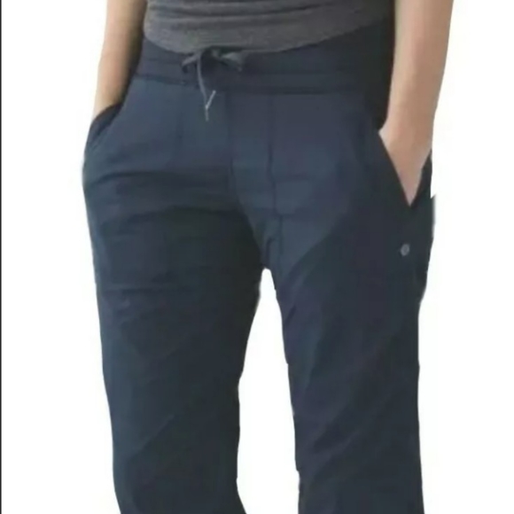 COPY - LULULEMON Dance Studio Women's Size 4 Reg - Picture 7 of 11